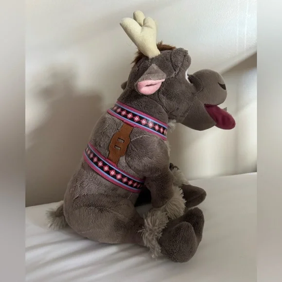 Disney Store Frozen Share The Magic Holiday Sven Plush - Picture 2 of 6